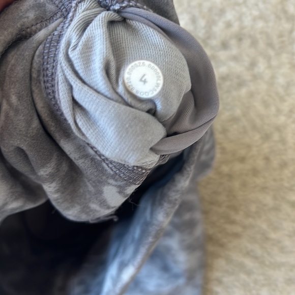 lululemon leggings - Picture 3 of 4